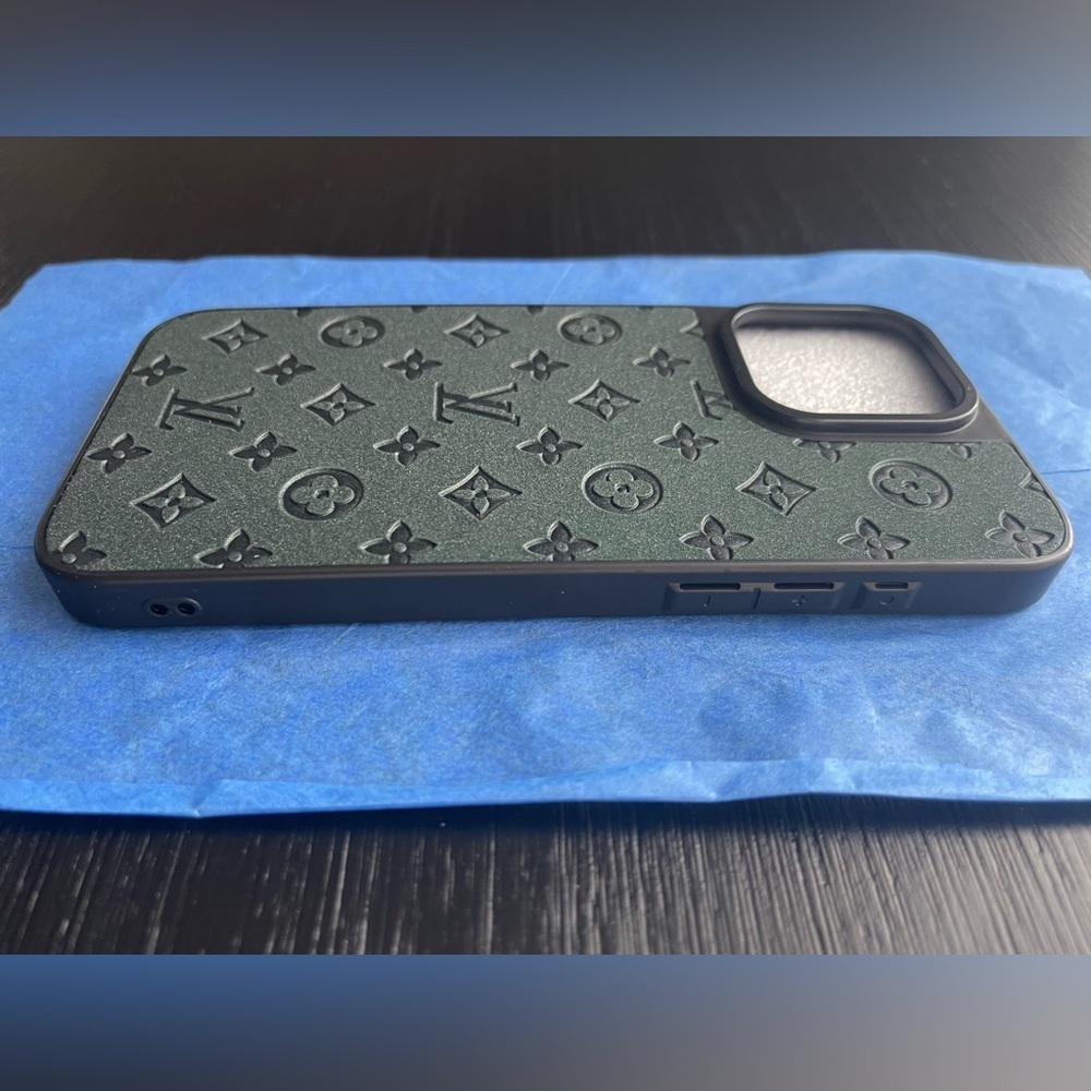 🍀iPhone 15 pro max Dark Green FLET phone Case🍀 - Picture 3 of 4